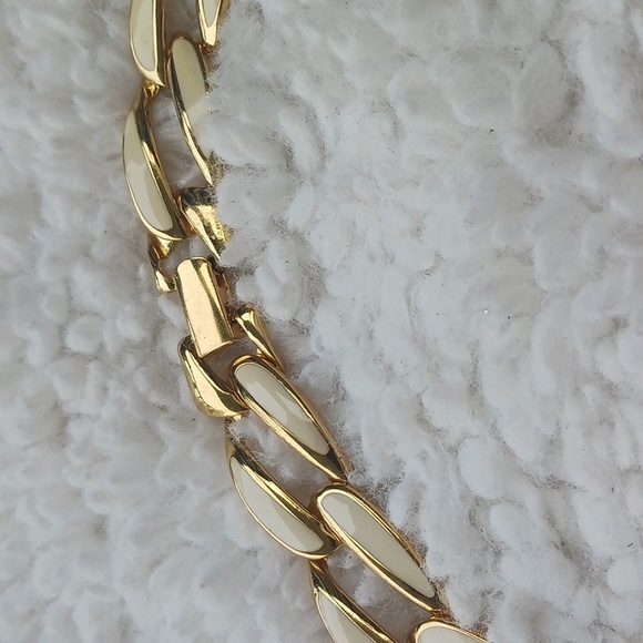 NAPIER GOLD/WHITE CHAIN - Picture 2 of 4